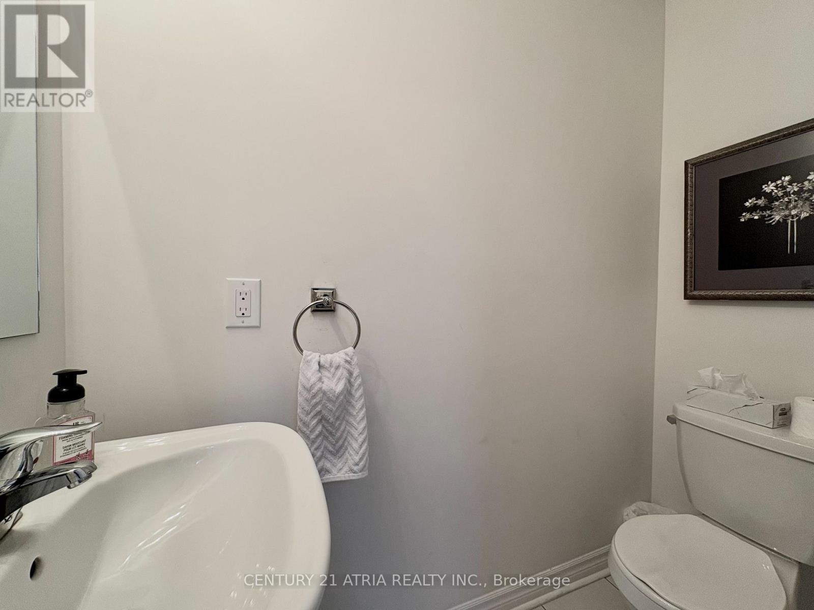 62 Gordon Circle, Newmarket (Gorham-College Manor), Ontario  L3Y 0C9 - Photo 10 - N14097206
