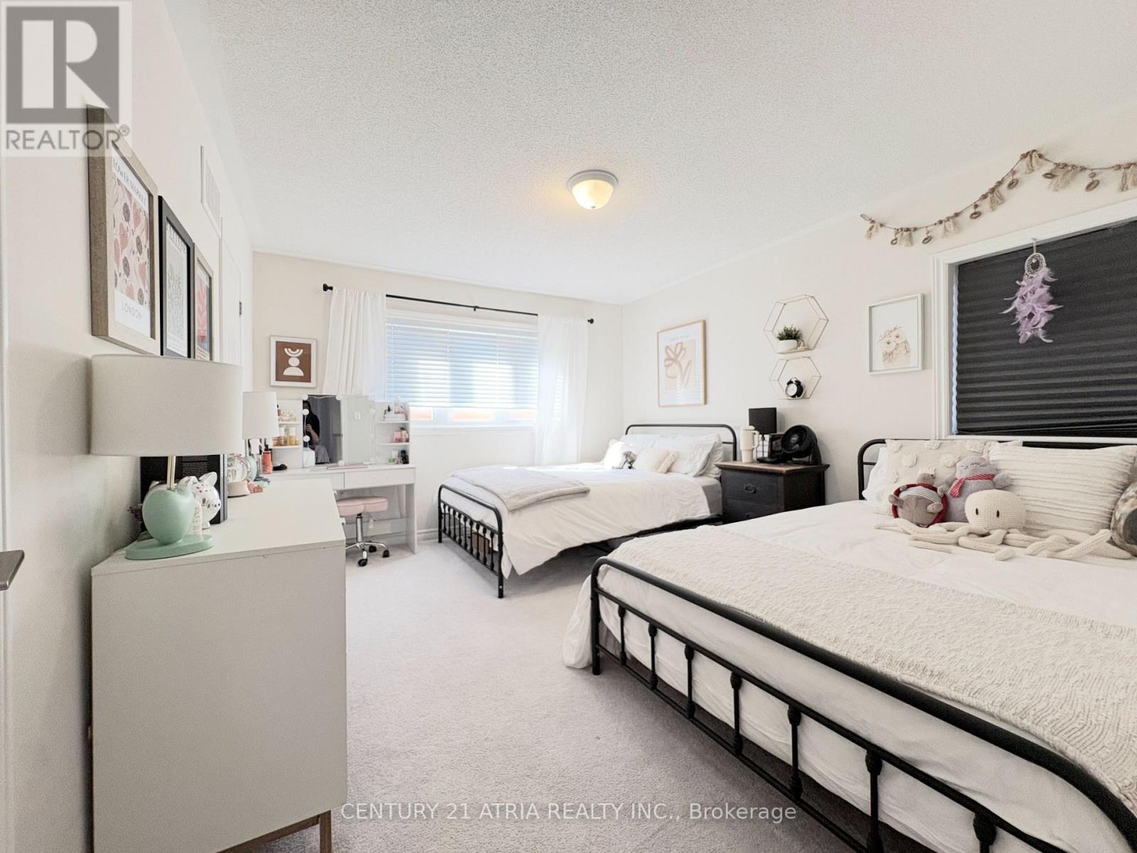 62 Gordon Circle, Newmarket (Gorham-College Manor), Ontario  L3Y 0C9 - Photo 6 - N14097206