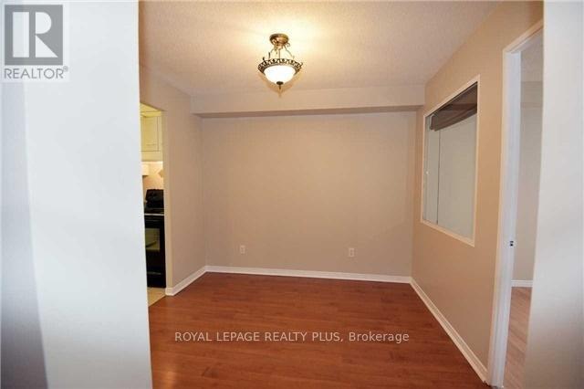 1209 - 115 Hillcrest Avenue, Mississauga, Ontario  L5B 3Y9 - Photo 4 - W14096900