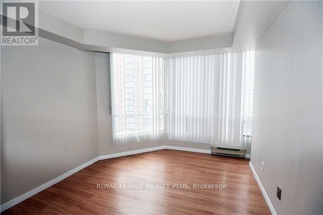 1209 - 115 Hillcrest Avenue, Mississauga, Ontario  L5B 3Y9 - Photo 6 - W14096900