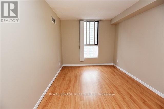 1209 - 115 Hillcrest Avenue, Mississauga, Ontario  L5B 3Y9 - Photo 8 - W14096900