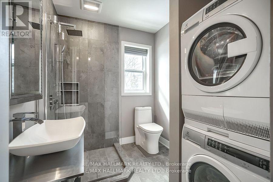 Upper - 6 Thirty First Street, Toronto (Long Branch), Ontario  M8W 3E8 - Photo 13 - W14096938