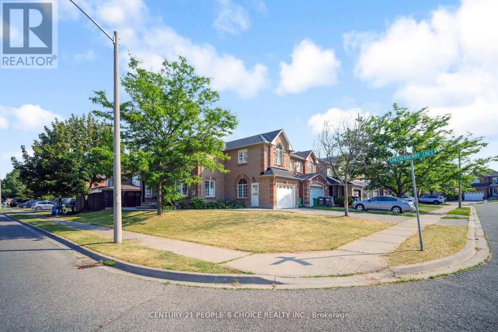2 CHECKERBERRY CRESCENT, Brampton, Ontario