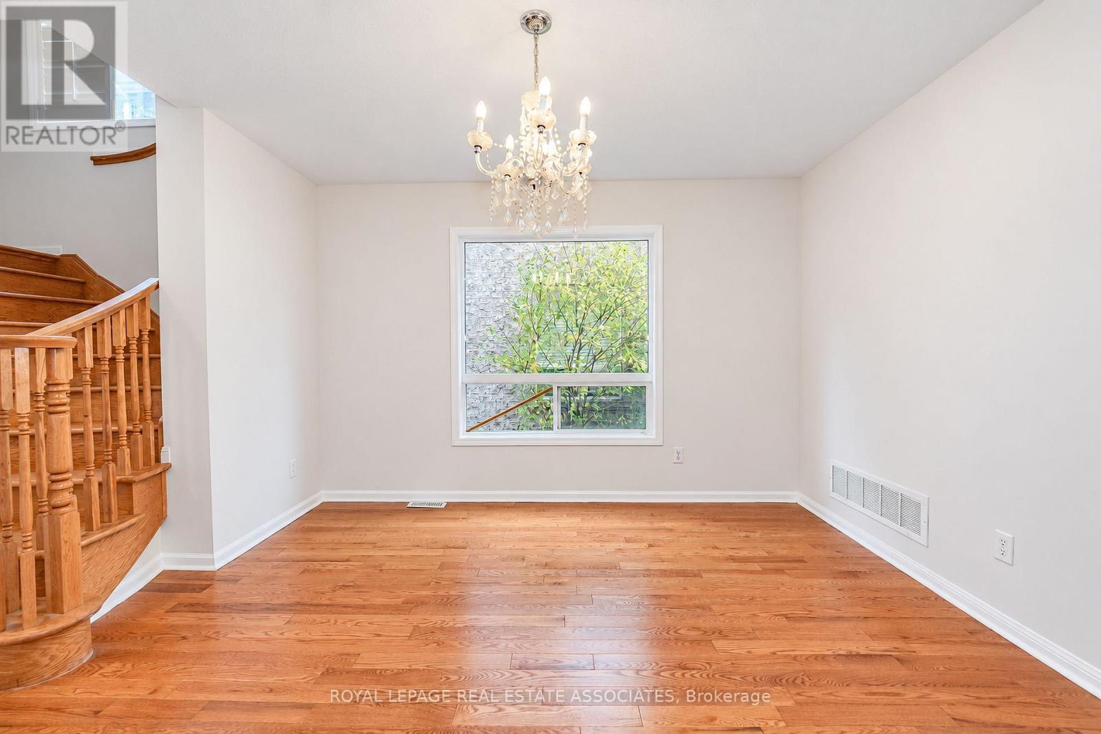 54 Horizon Street, Brampton (Vales Of Castlemore), Ontario  L6P 2J2 - Photo 10 - W14096954
