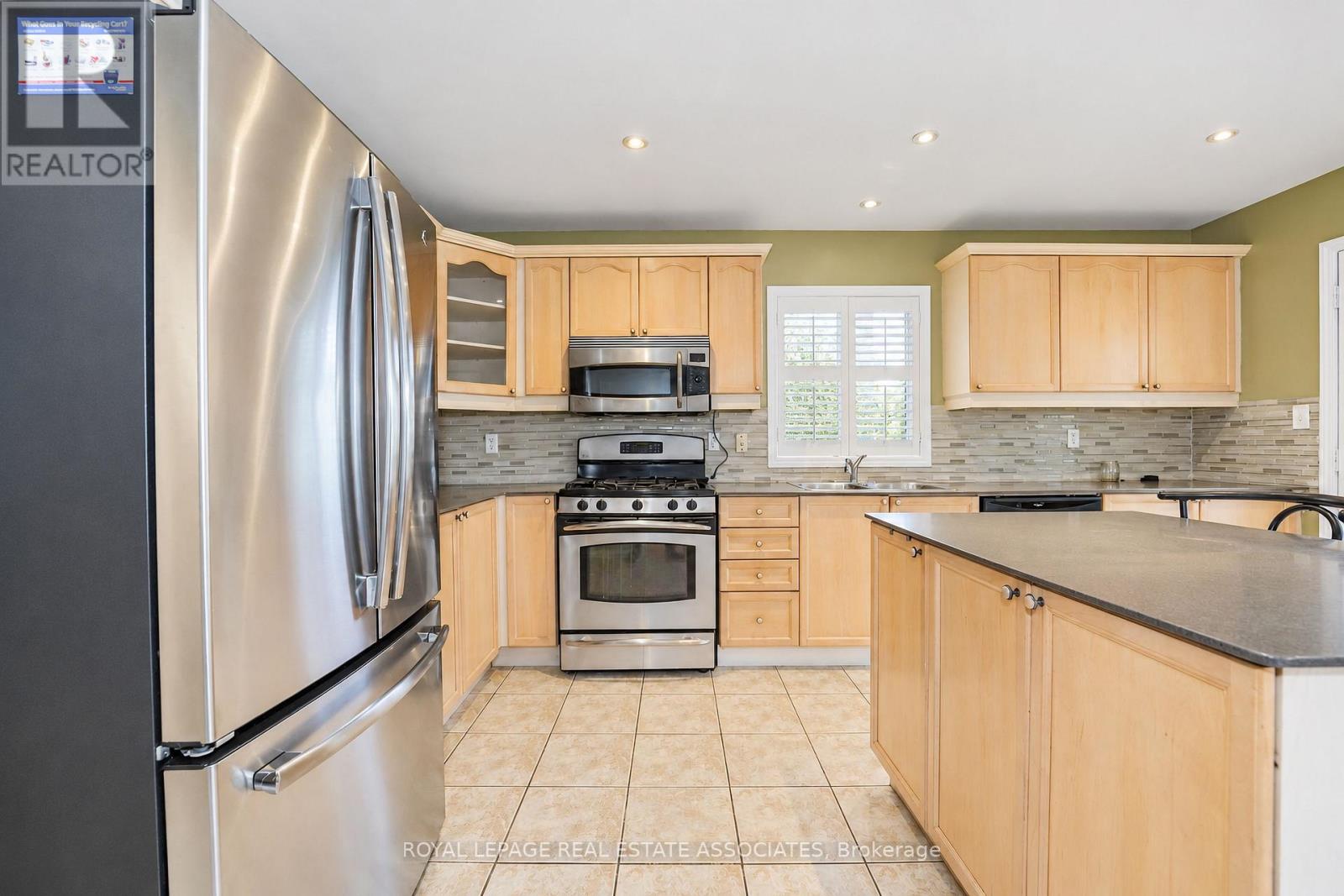 54 Horizon Street, Brampton (Vales Of Castlemore), Ontario  L6P 2J2 - Photo 16 - W14096954