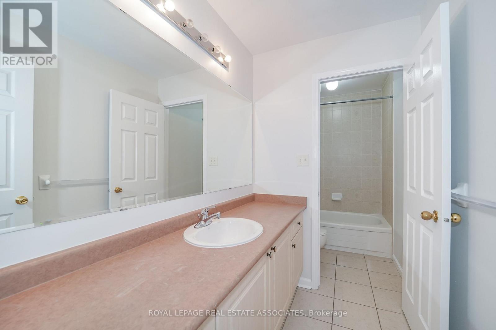 54 Horizon Street, Brampton (Vales Of Castlemore), Ontario  L6P 2J2 - Photo 26 - W14096954