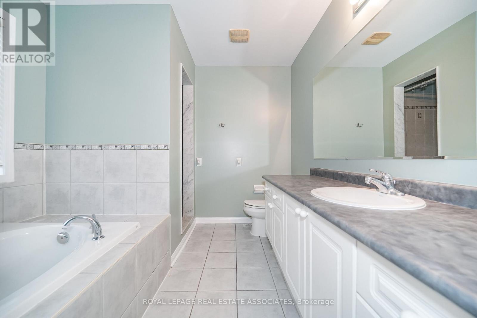 54 Horizon Street, Brampton (Vales Of Castlemore), Ontario  L6P 2J2 - Photo 33 - W14096954