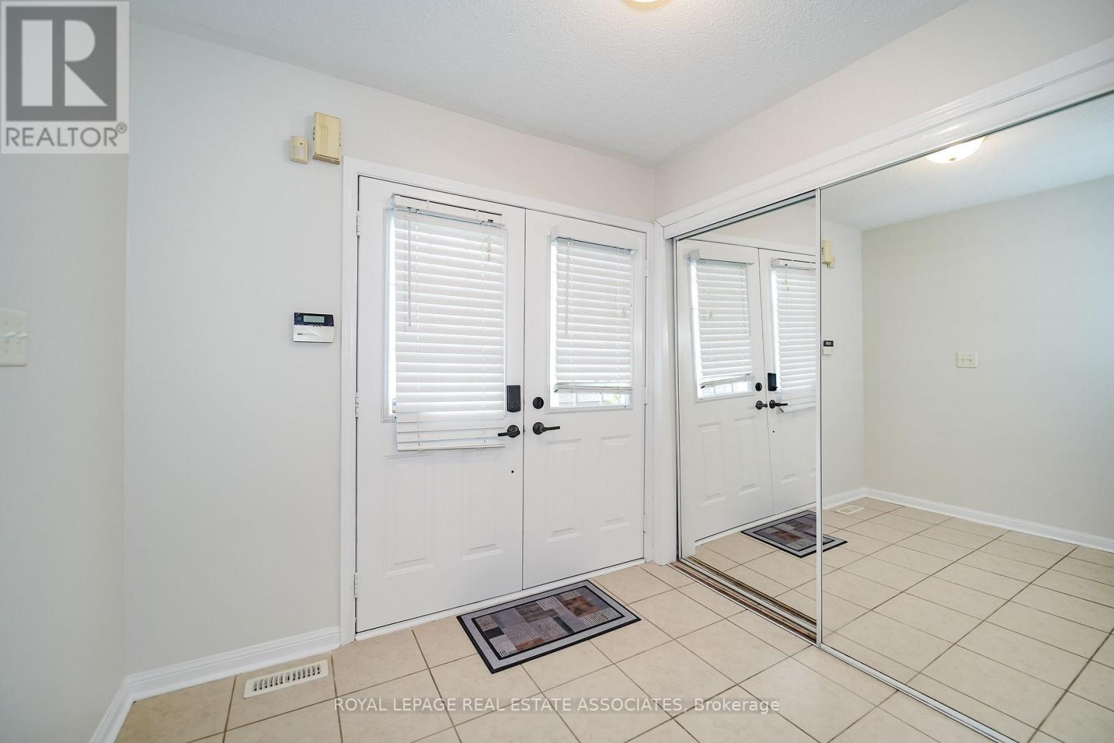 54 Horizon Street, Brampton (Vales Of Castlemore), Ontario  L6P 2J2 - Photo 7 - W14096954
