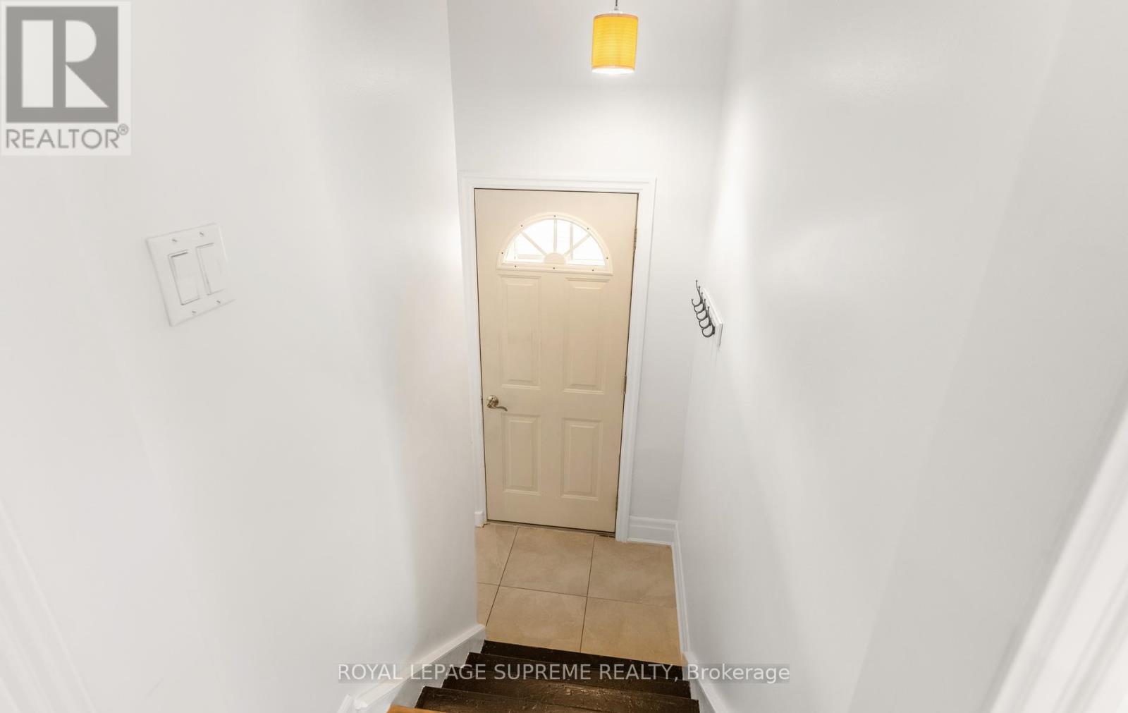 54 East Drive, Toronto (Rockcliffe-Smythe), Ontario  M6N 2N9 - Photo 25 - W14097028