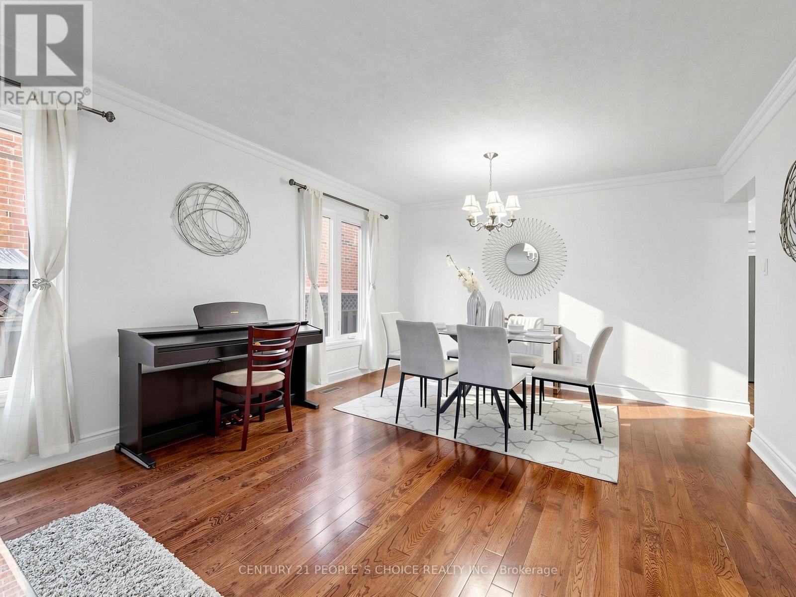 6318 Camgreen Circle, Mississauga, Ontario  L5N 4M7 - Photo 7 - W14097114