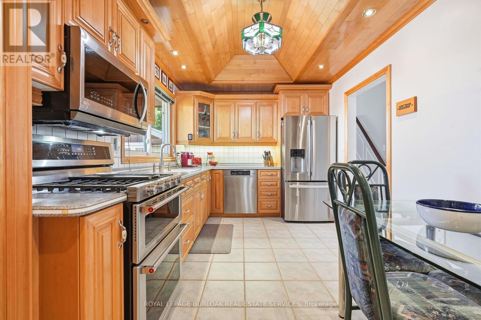 2432 Cyprus Avenue, Burlington (Mountainside), Ontario  L7P 1G6 - Photo 11 - W14097178