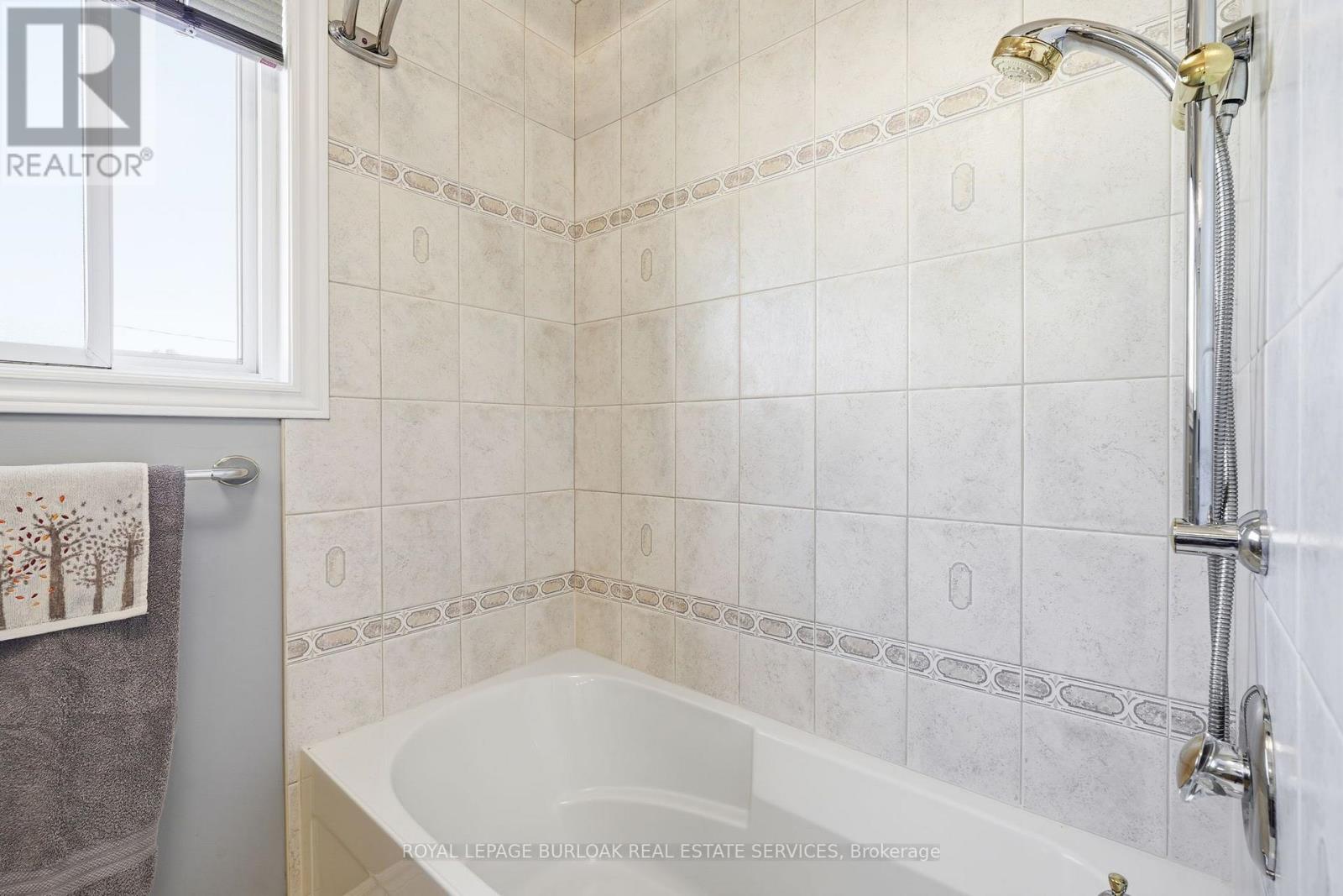 2432 Cyprus Avenue, Burlington (Mountainside), Ontario  L7P 1G6 - Photo 25 - W14097178