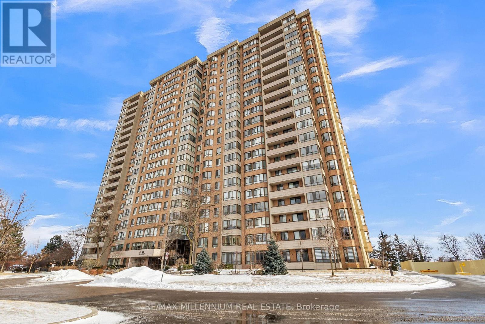 1107 - 100 County Court Boulevard, Brampton, Ontario  L6W 3X1 - Photo 2 - W14097190