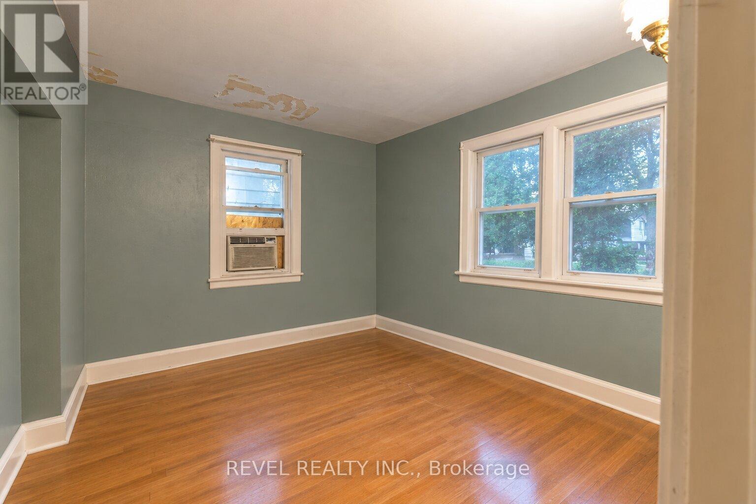 12 Merigold Street, St. Catharines (Western Hill), Ontario  L2S 2N3 - Photo 14 - X14097002