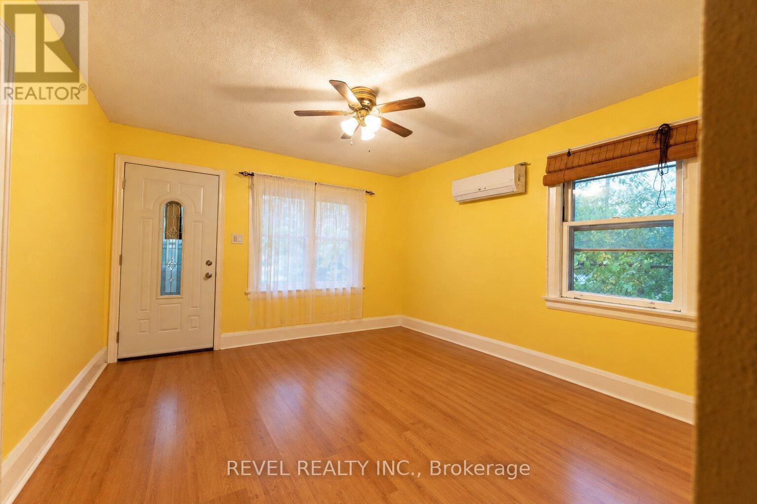 12 Merigold Street, St. Catharines (Western Hill), Ontario  L2S 2N3 - Photo 6 - X14097002