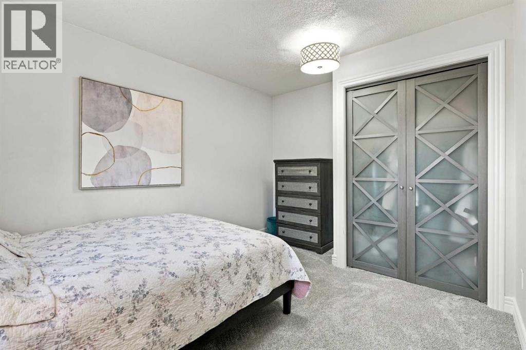 126, 33 Glamis Green SW