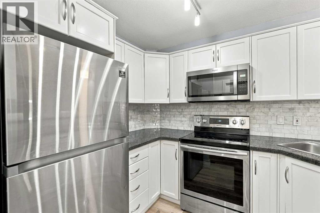 126, 33 Glamis Green SW