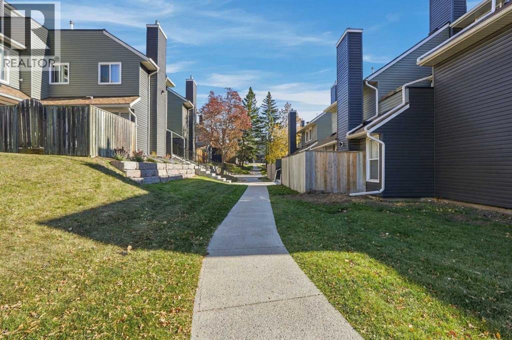 126, 33 Glamis Green SW
