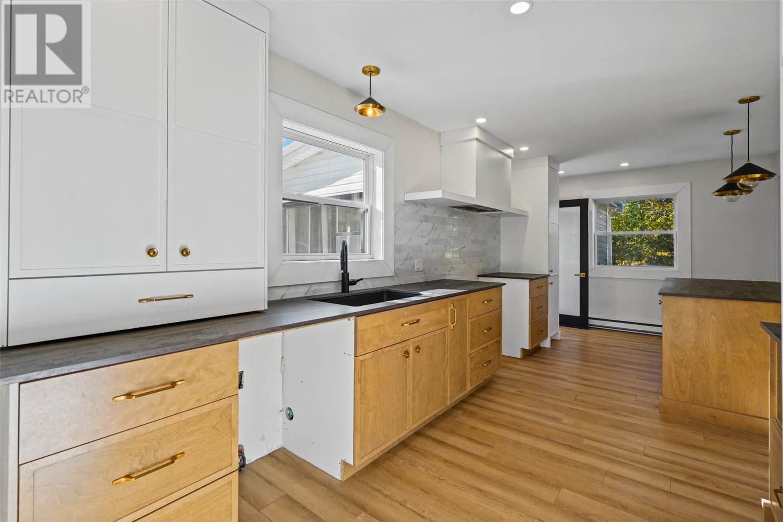 44-48 Beach Avenue, Salmon Cove — photo 11