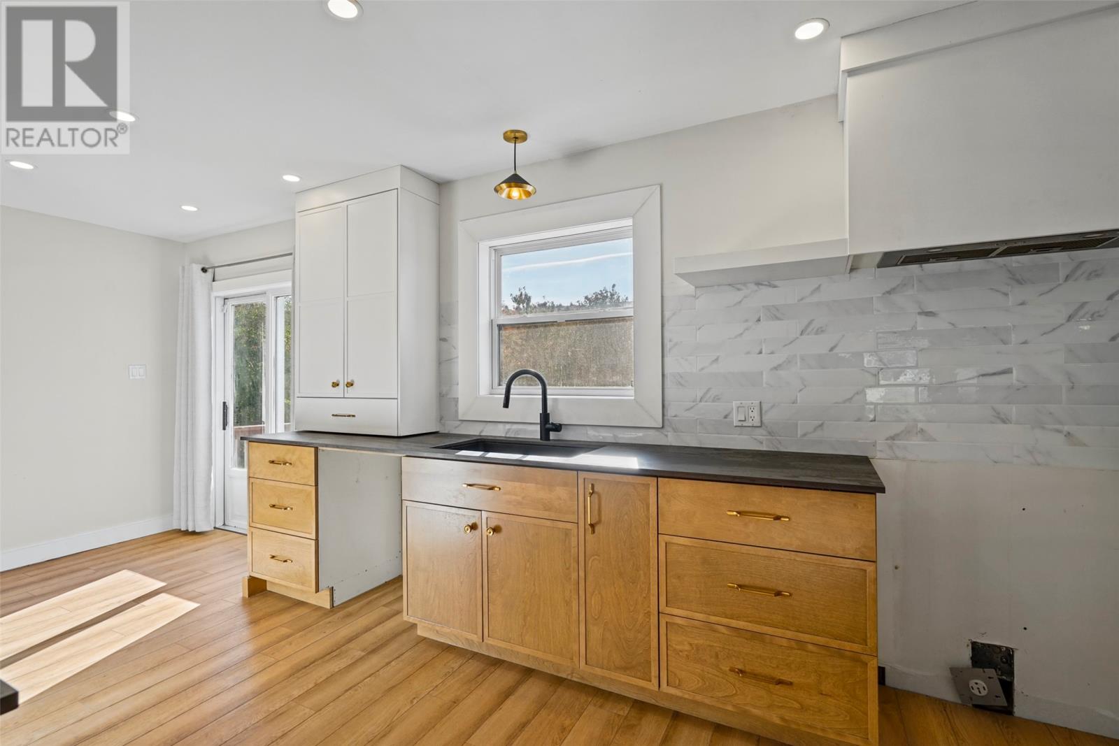 44-48 Beach Avenue, Salmon Cove — photo 12