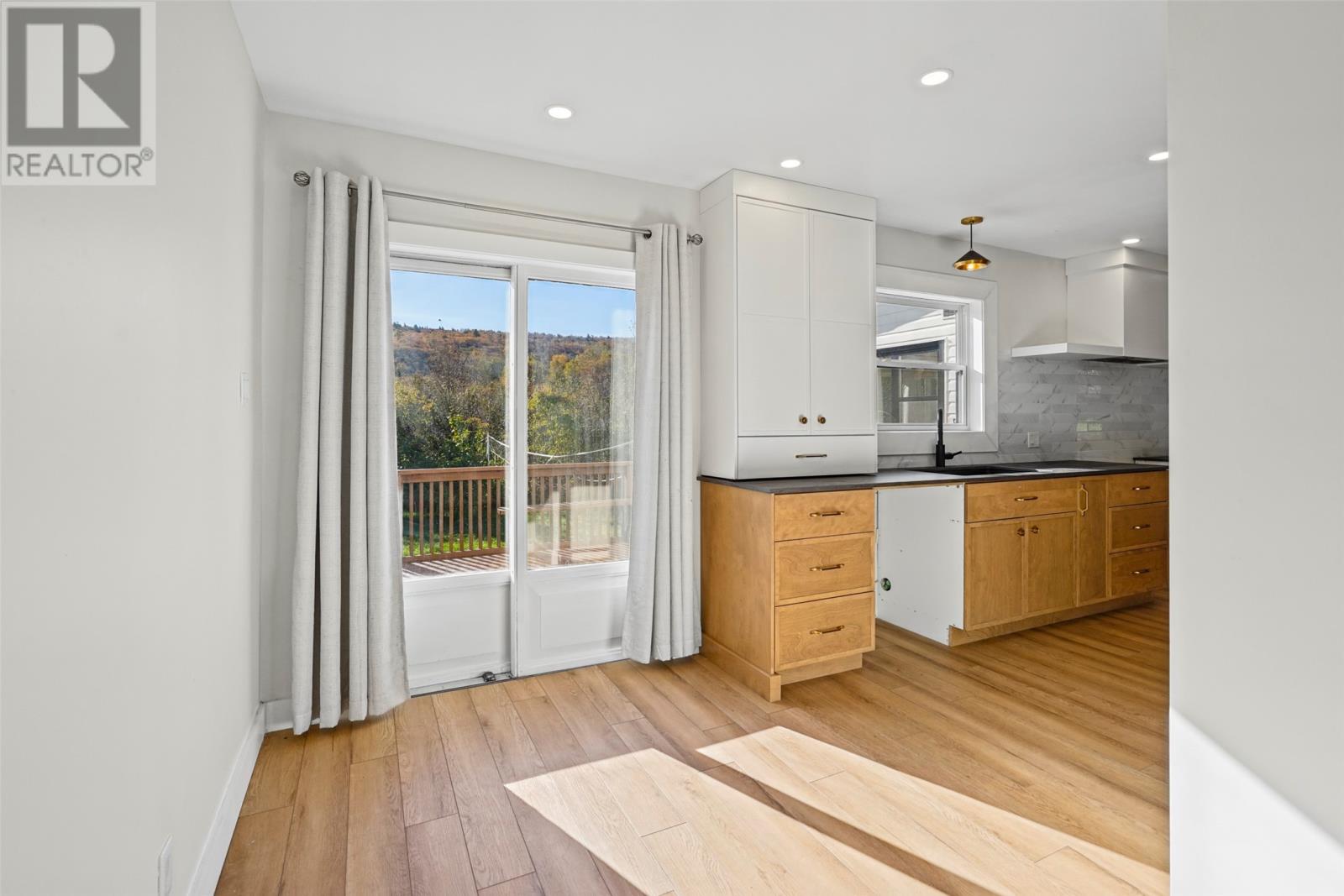 44-48 Beach Avenue, Salmon Cove — photo 14