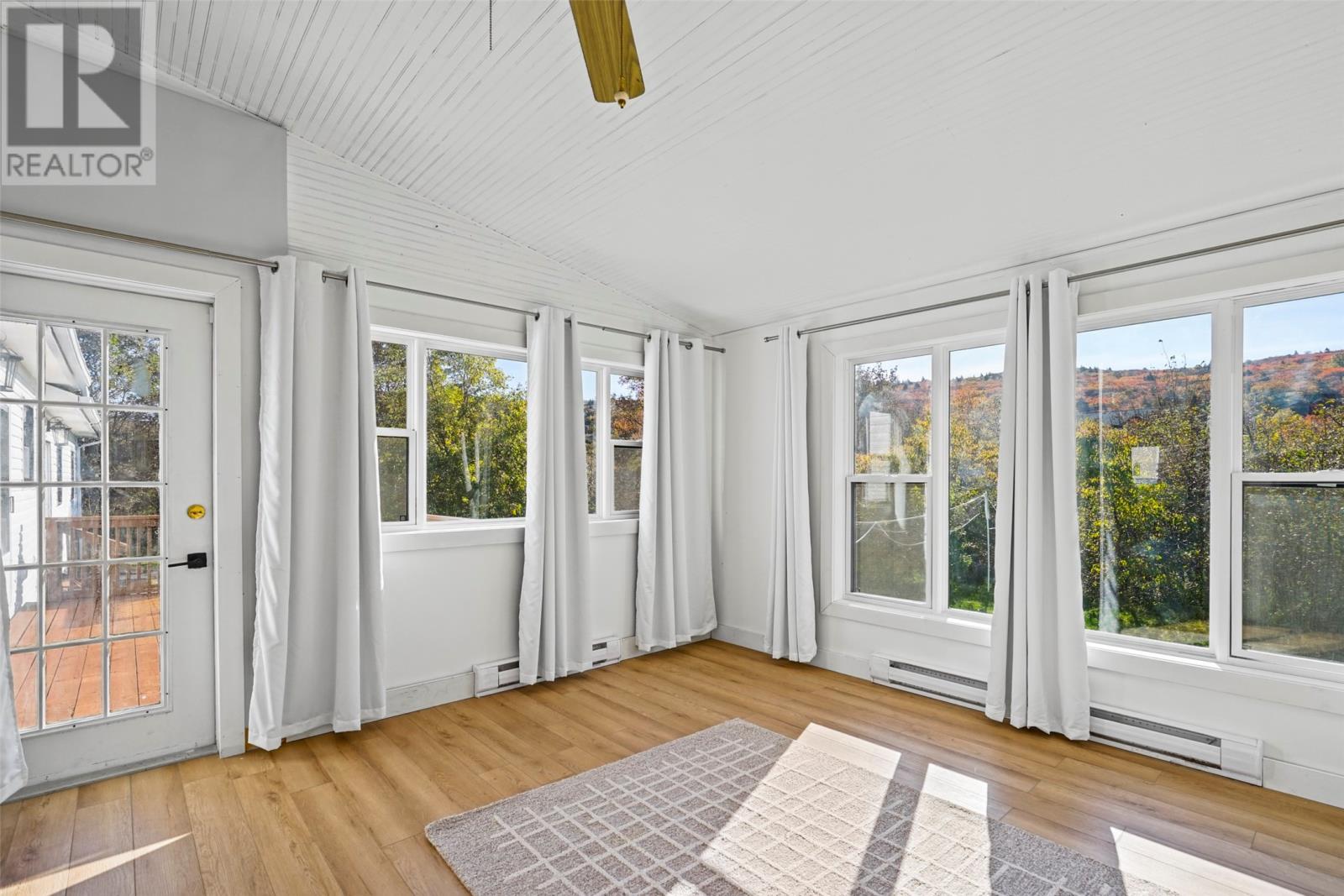 44-48 Beach Avenue, Salmon Cove — photo 17