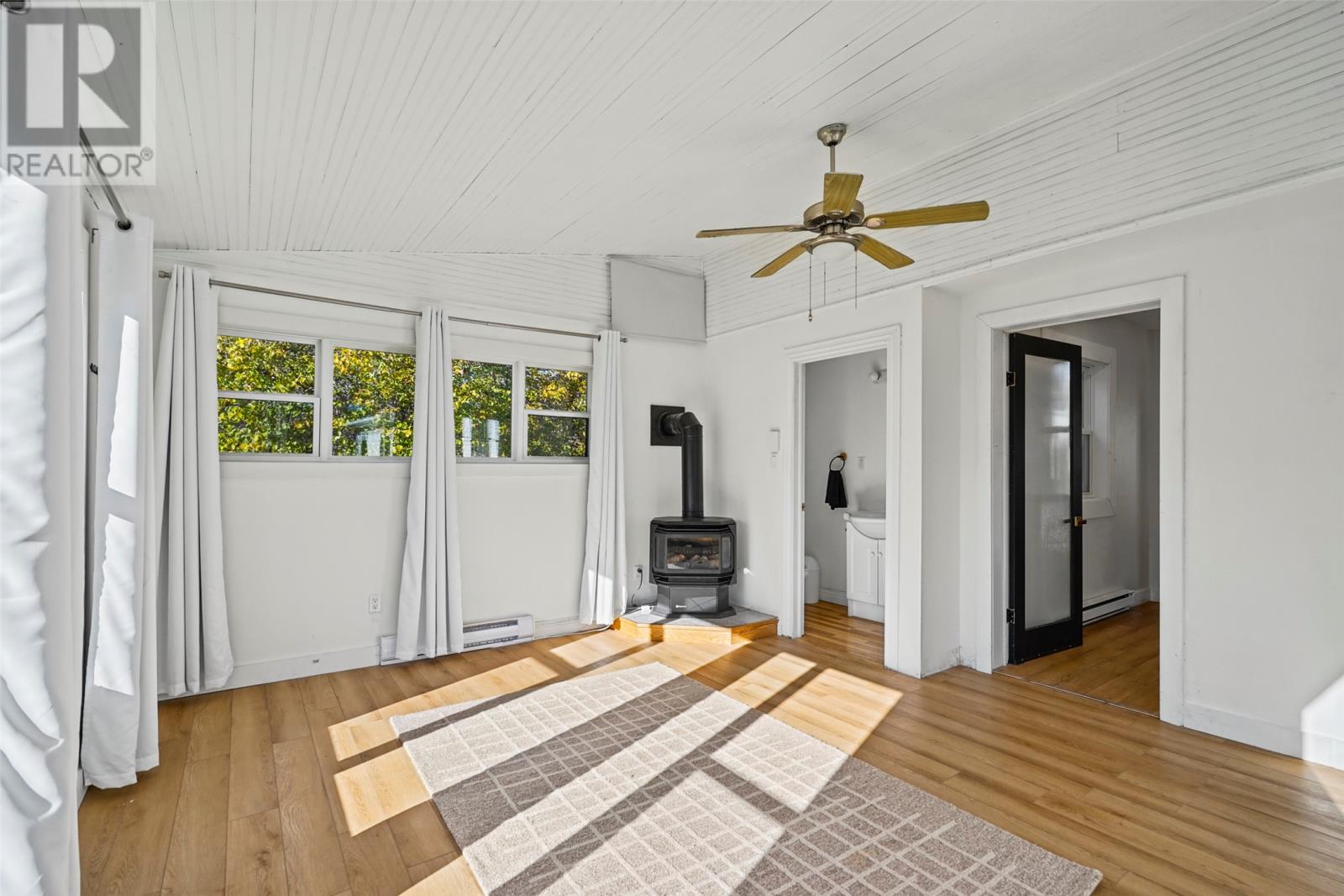 44-48 Beach Avenue, Salmon Cove — photo 18