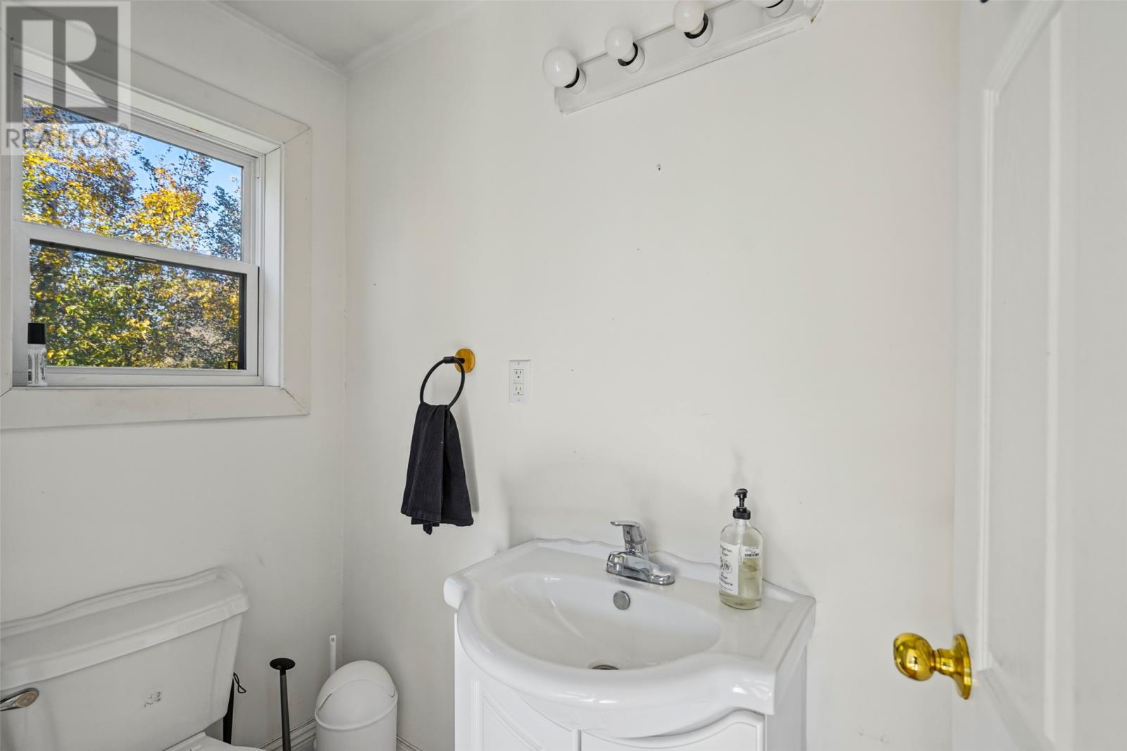 44-48 Beach Avenue, Salmon Cove — photo 19