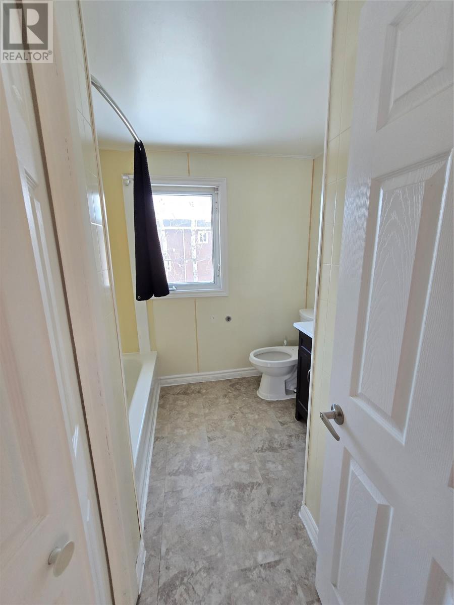 303 Carson Avenue, Labrador City — photo 27