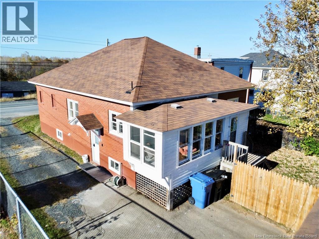 680 Bridge Street, Bathurst, New Brunswick  E2A 1X1 - Photo 2 - NB149986
