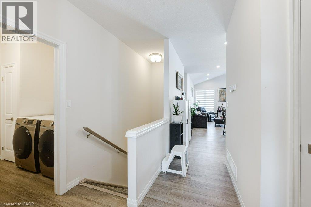 102 Livingston Drive, Tillsonburg, Ontario  N4G 0J3 - Photo 4 - 40872529