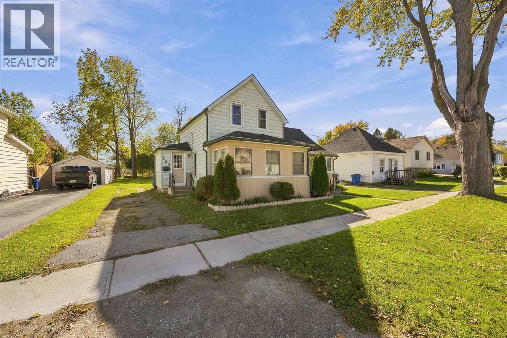 209 Queen Street, Wallaceburg, Ontario  N8A 1G4 - Photo 2 - 26025597