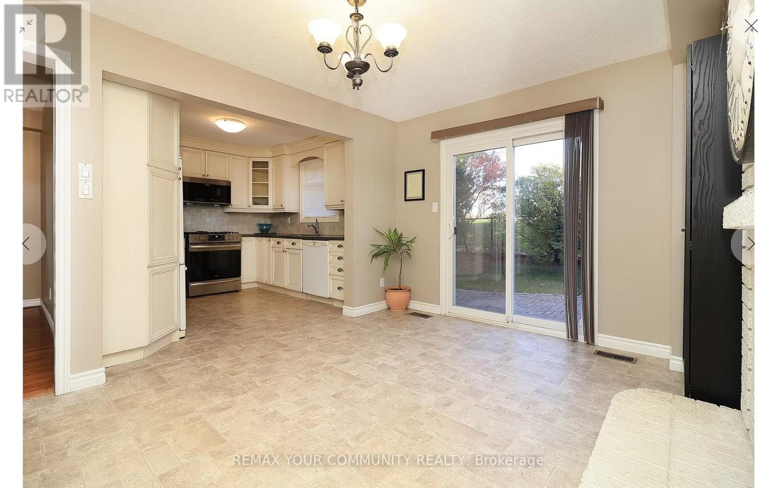 161 Billings Crescent, Newmarket (Bristol-London), Ontario  L3Y 7Y1 - Photo 6 - N14097218