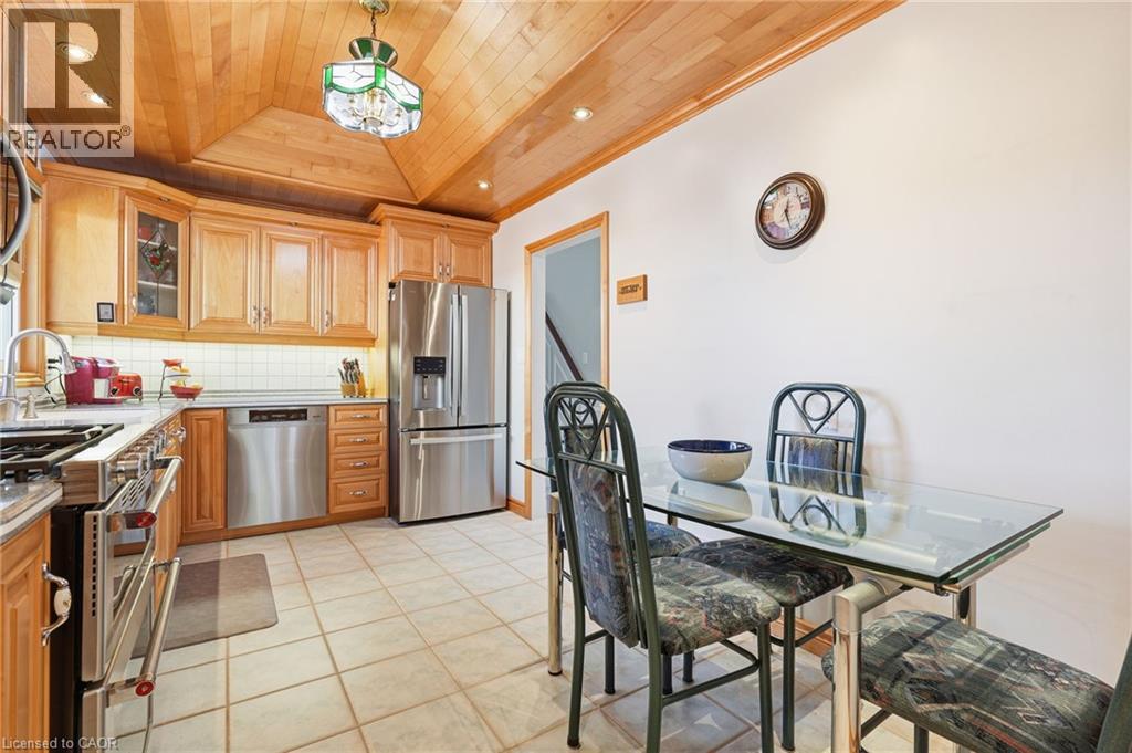 2432 Cyprus Avenue, Burlington, Ontario  L7P 1G6 - Photo 13 - 40872622