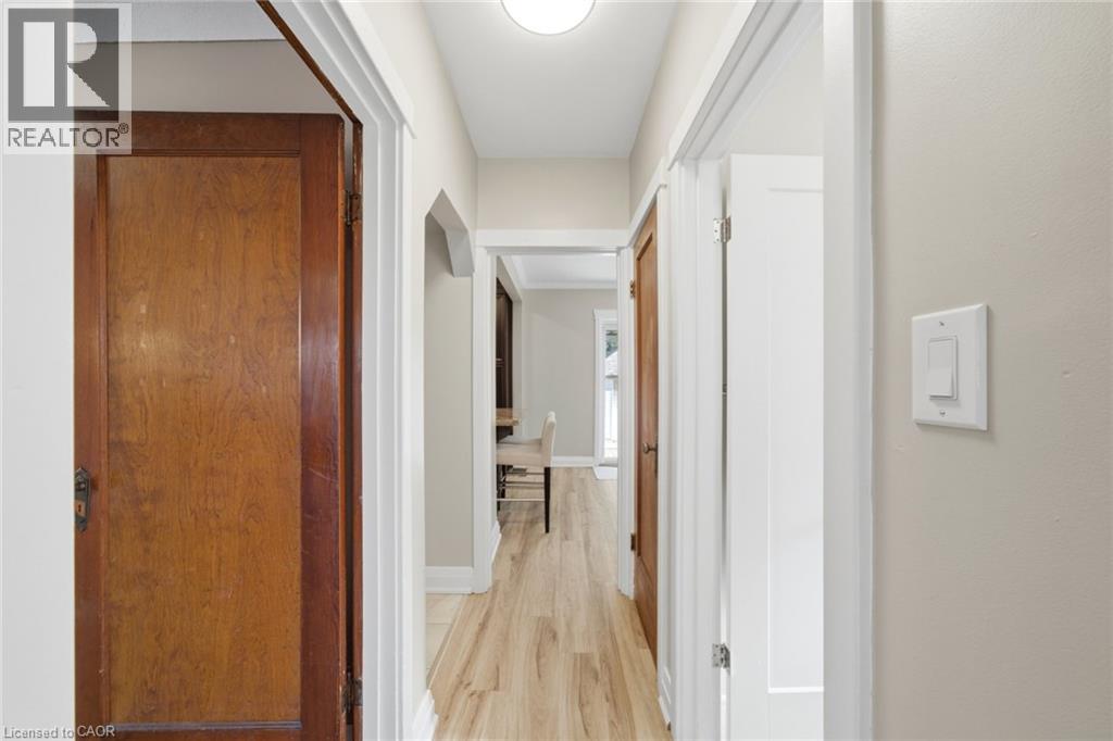 143 Huxley Avenue S, Hamilton, Ontario  L8K 2P9 - Photo 11 - 40871688