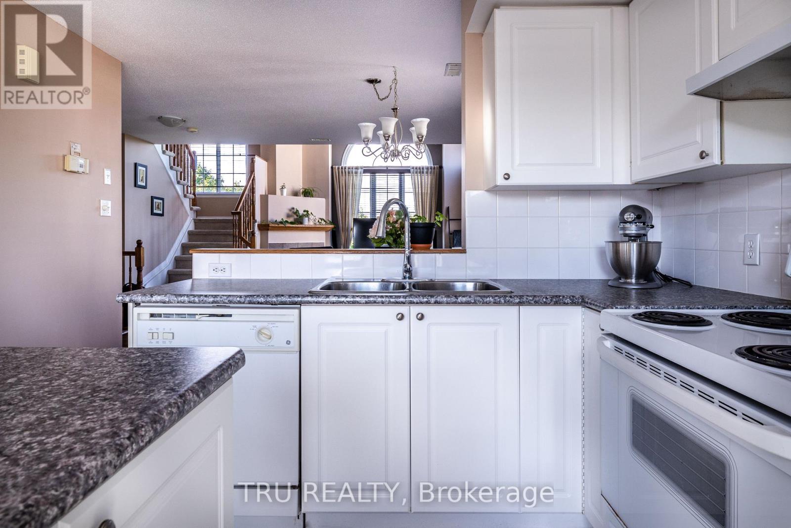 1707 Blohm Drive, Ottawa, Ontario  K1G 6N6 - Photo 9 - X14097330