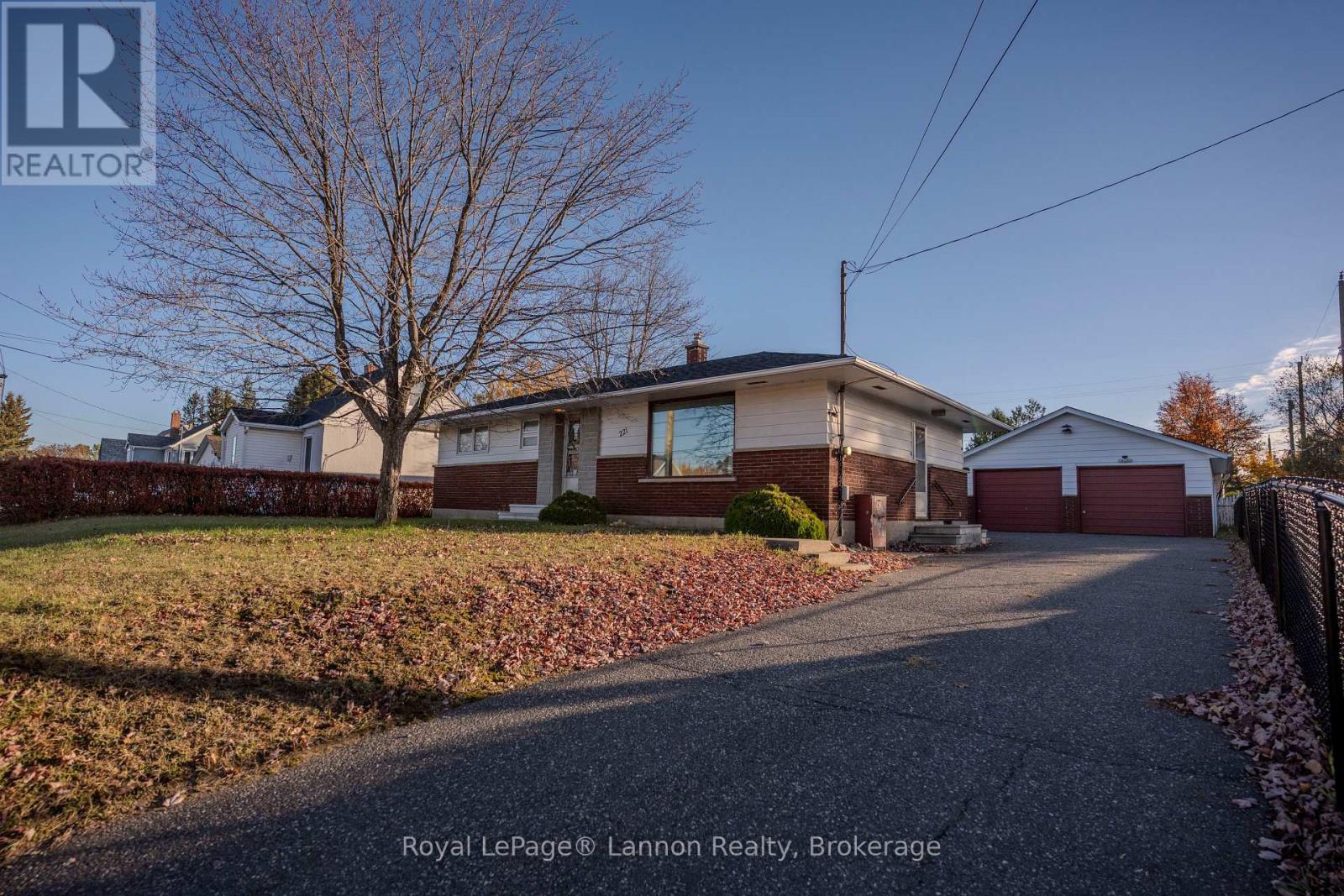 221 Balsam Street, Thunder Bay, Ontario  P7A 5N4 - Photo 1 - X14097382