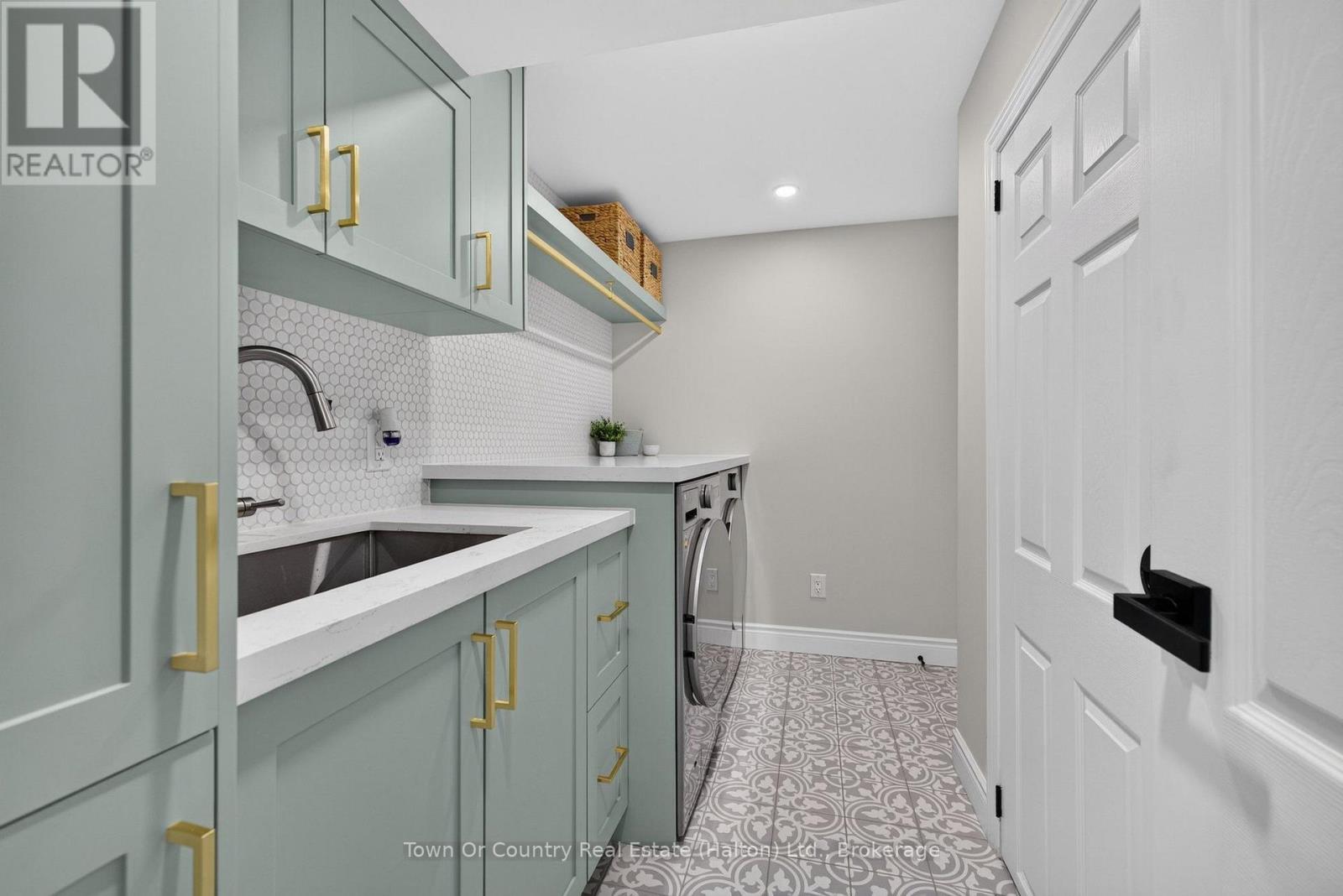 581 Lord Simcoe Court, Milton, Ontario  L9T 3B4 - Photo 35 - W14097260