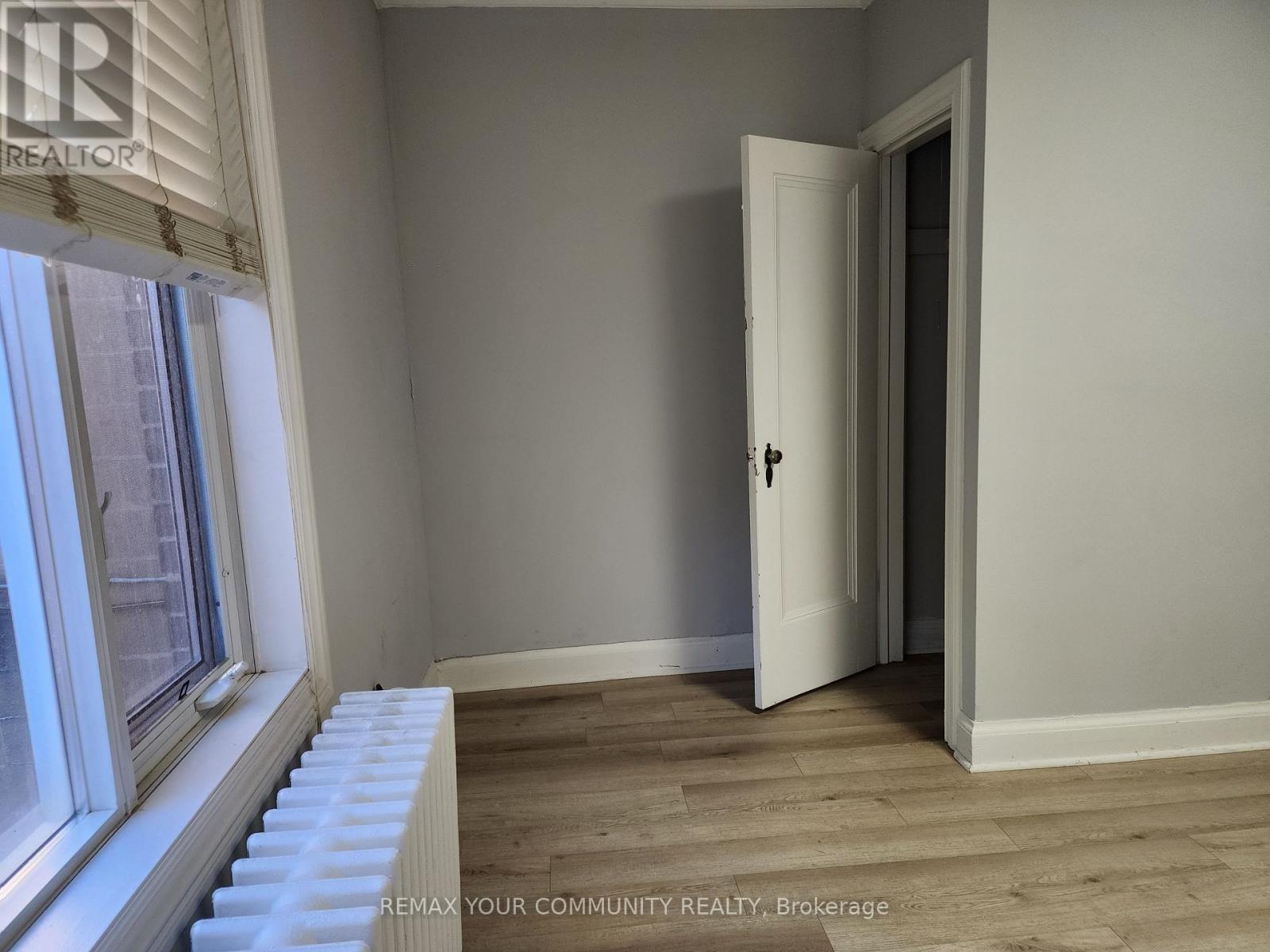 Upper - 1018 Eglinton Avenue, Toronto, Ontario  M6C 2C5 - Photo 10 - C14097334
