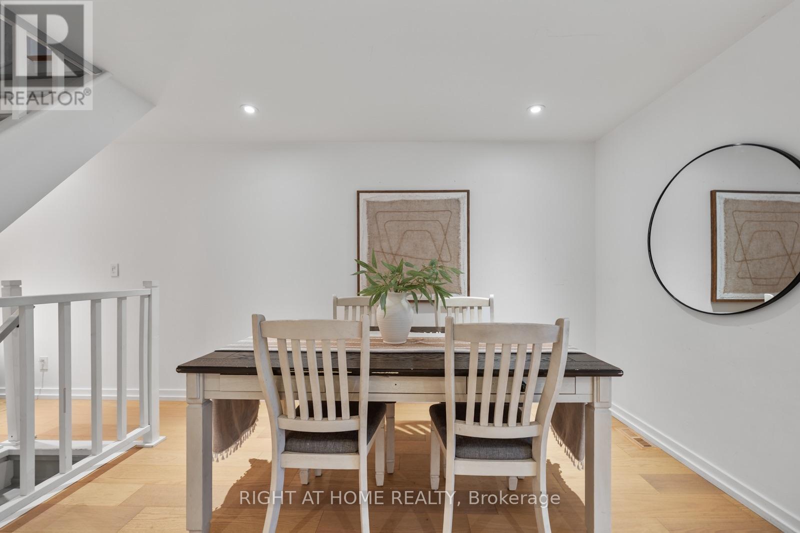 5 1/2 Luttrell Avenue, Toronto, Ontario M4C 5E2 - Photo 11 - E14097238