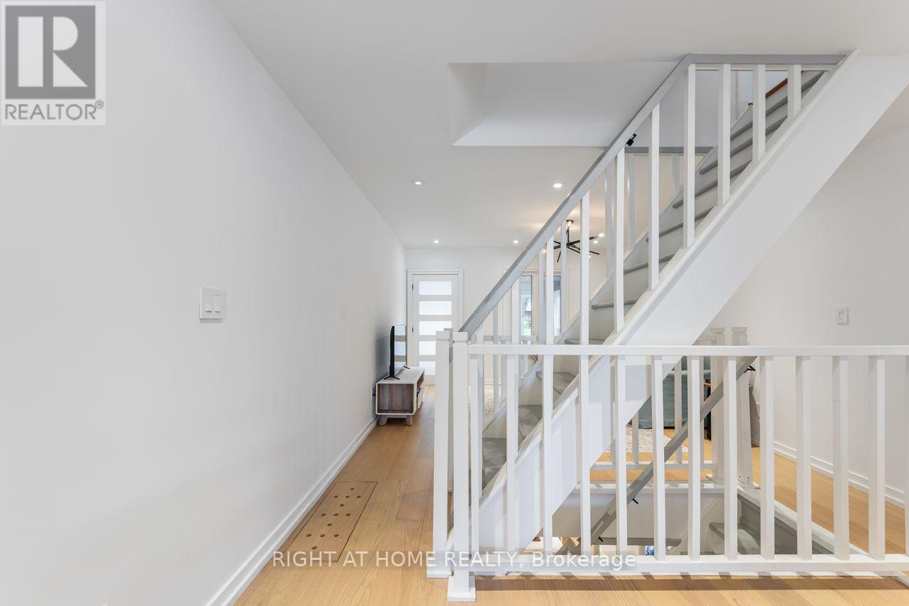 5 1/2 Luttrell Avenue, Toronto, Ontario M4C 5E2 - Photo 18 - E14097238
