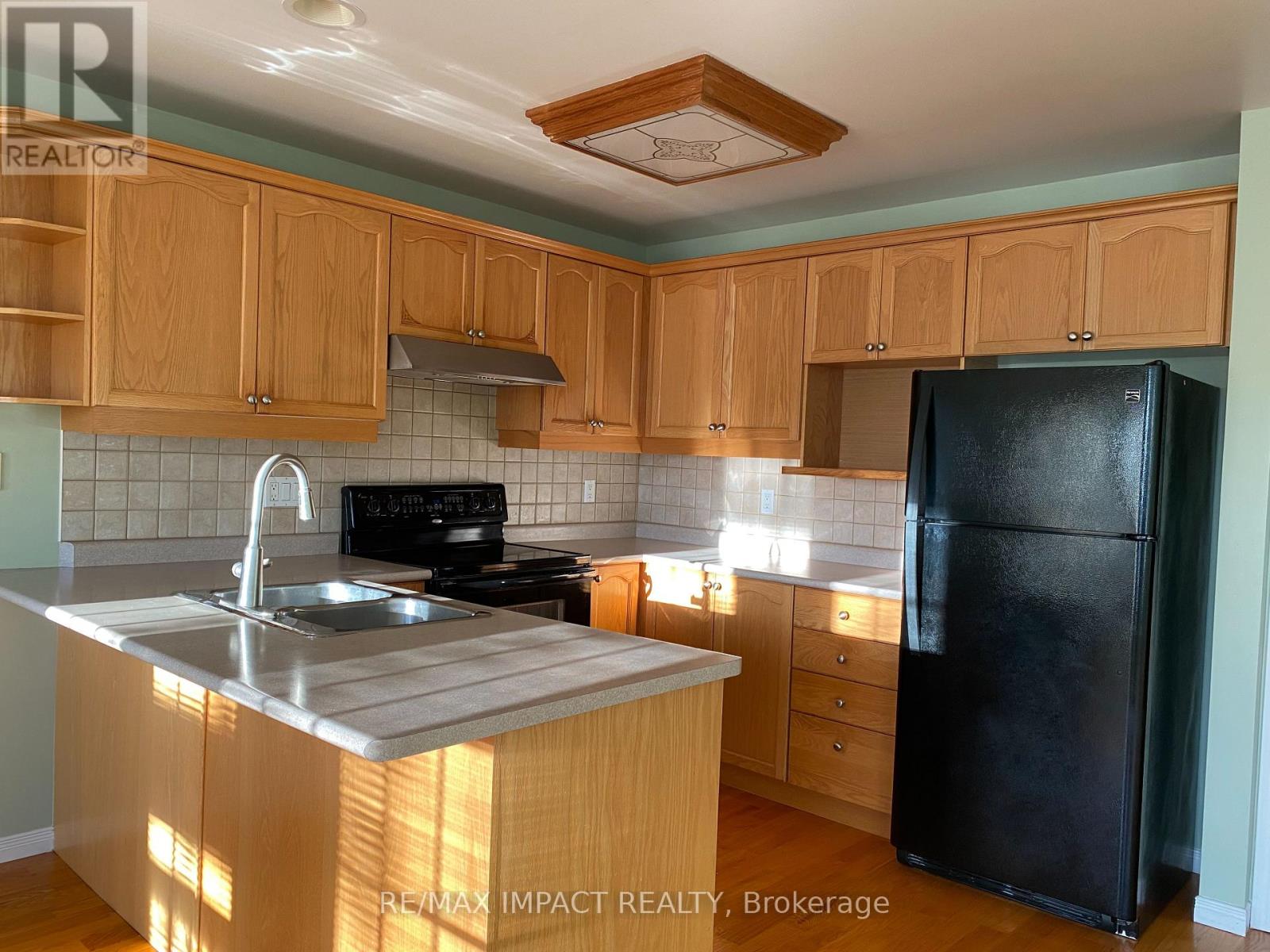 Main - 1452 Greenvalley Trail, Oshawa, Ontario  L1K 2N6 - Photo 5 - E14097376