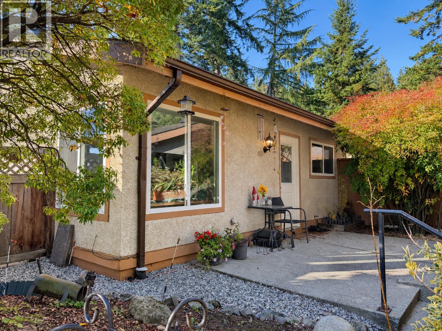 835 NORTH ROAD, gibsons, British Columbia