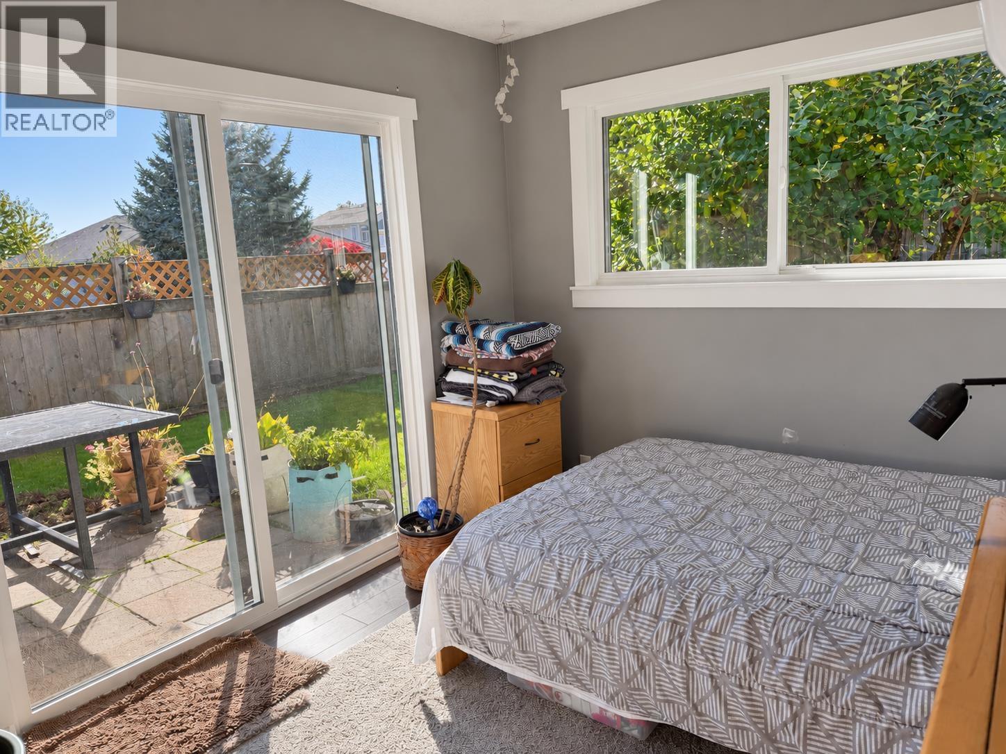 835 North Road, Gibsons, British Columbia  V0N 1V9 - Photo 12 - R3176860