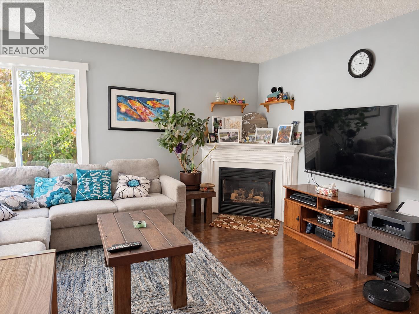 835 North Road, Gibsons, British Columbia  V0N 1V9 - Photo 2 - R3176860