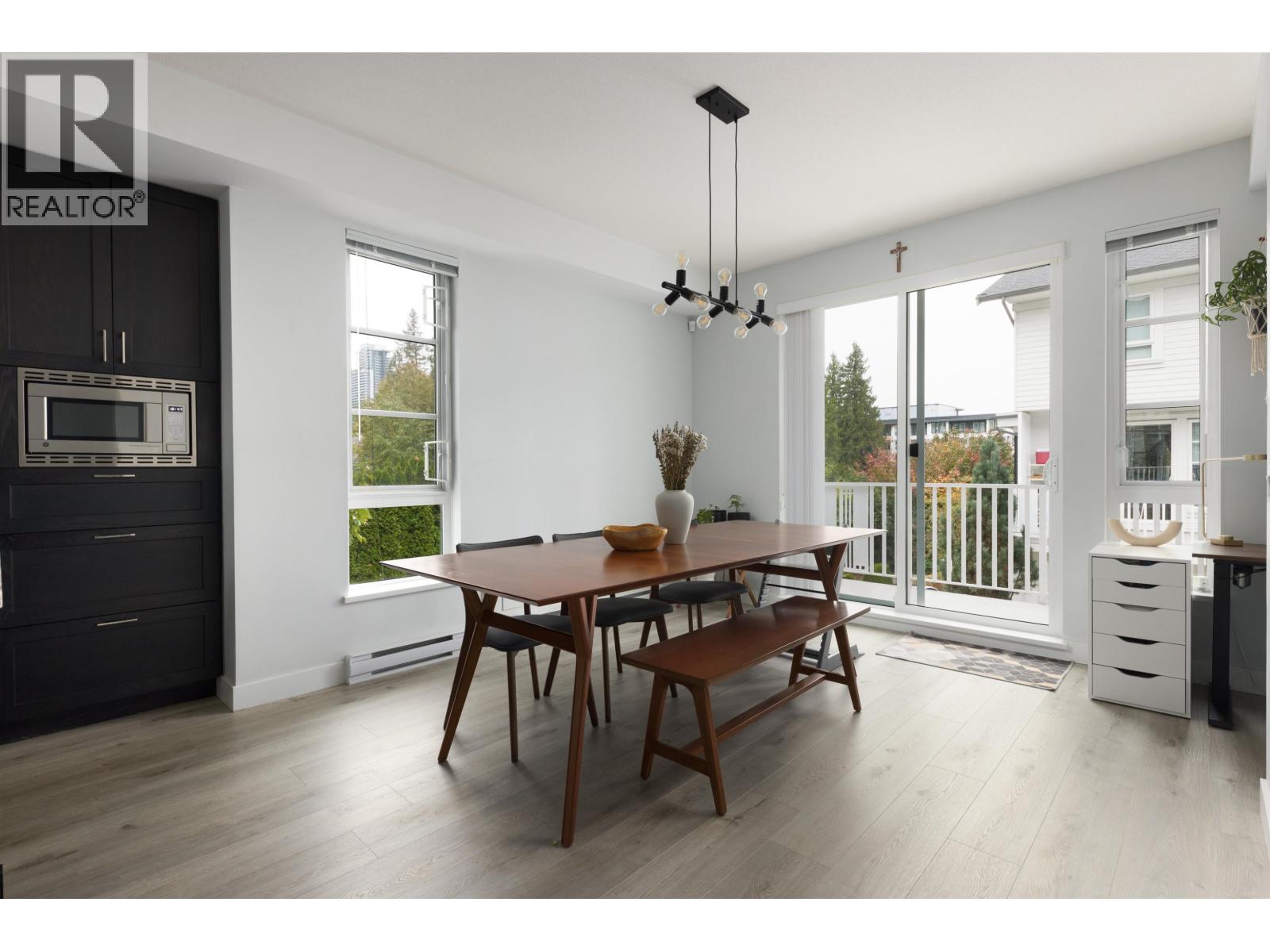 136 528 Foster Avenue, Coquitlam, British Columbia  V3J 0E3 - Photo 12 - R3176866