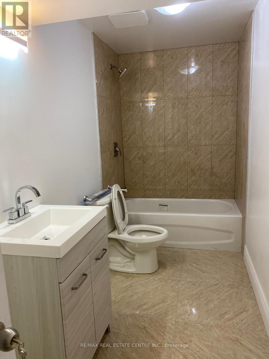 76 Brass Drive, Richmond Hill, Ontario  L4E 4T5 - Photo 10 - N14097362