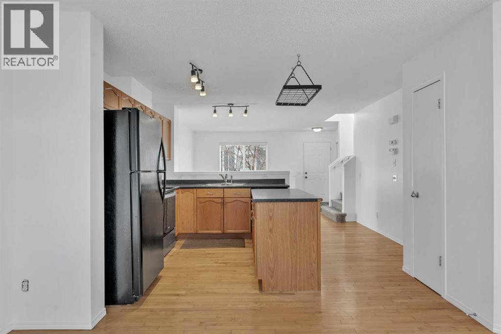 60 Tuscany Court NW