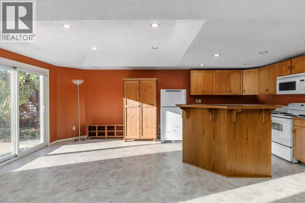 70 Riverview Circle, Cochrane, Alberta  T4C 1K3 - Photo 34 - A2352769