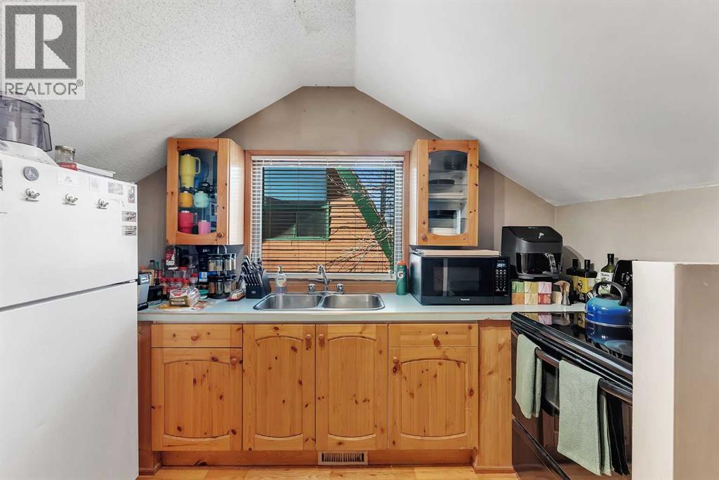309 East Chestermere Drive, Chestermere, Alberta  T1X 1A2 - Photo 9 - A2353415